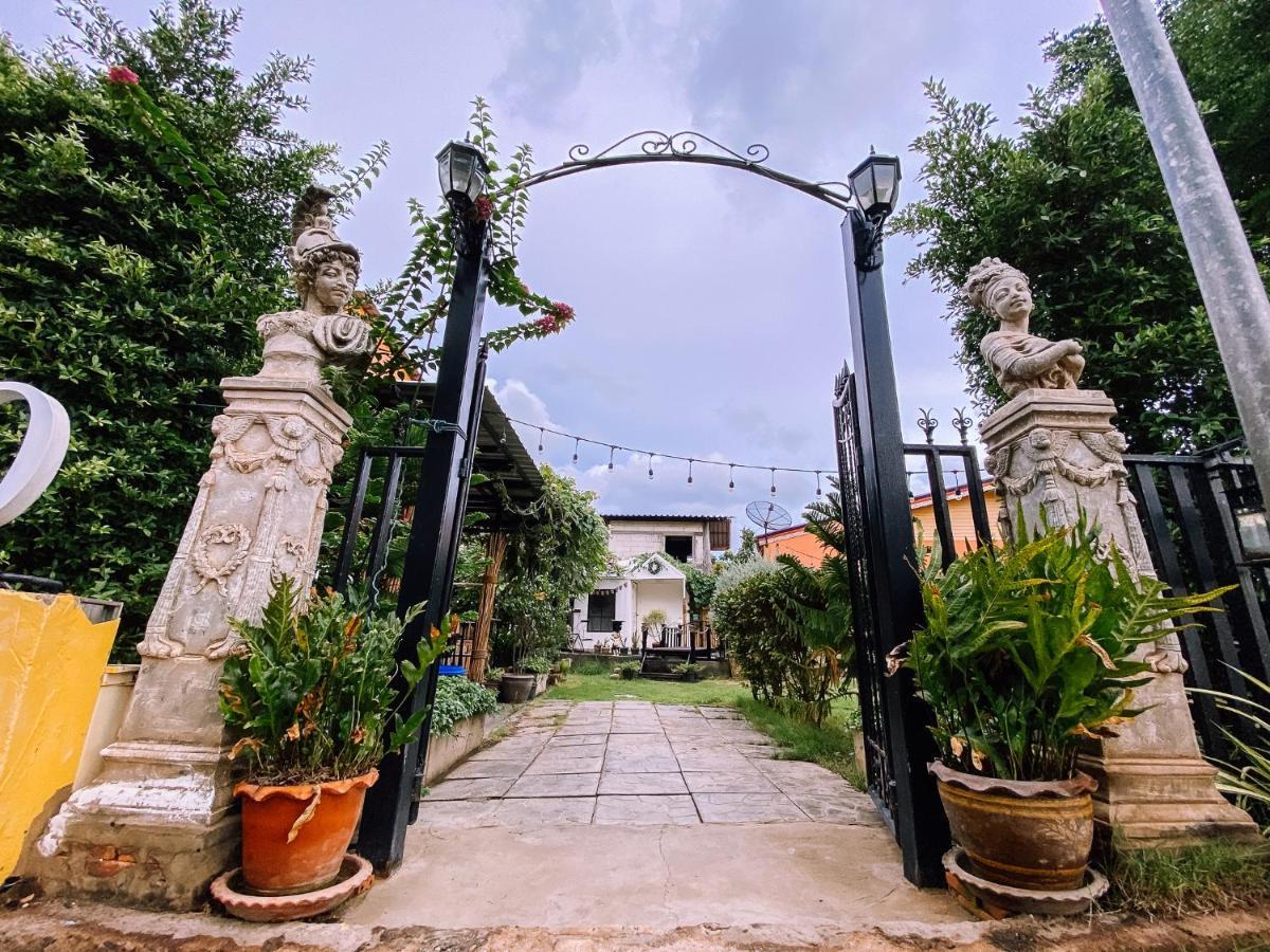 The Castello Resort Ko Lan Exteriér fotografie